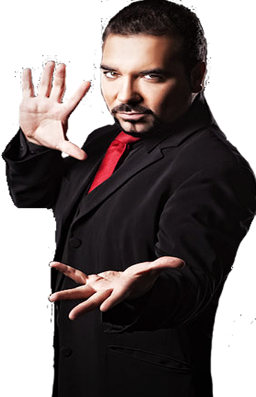 Talman con traje negro y corbata roja